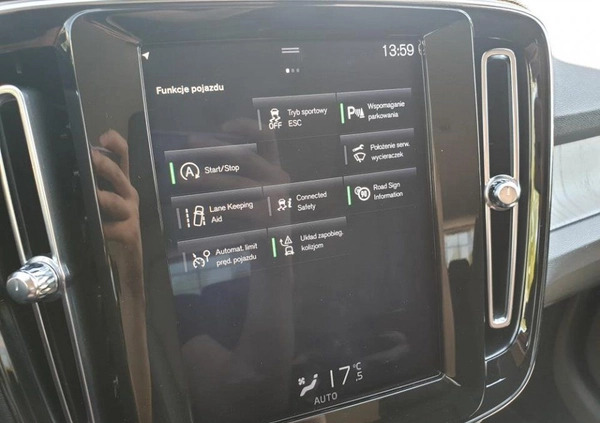 Volvo XC 40 cena 124900 przebieg: 53975, rok produkcji 2019 z Warszawa małe 277